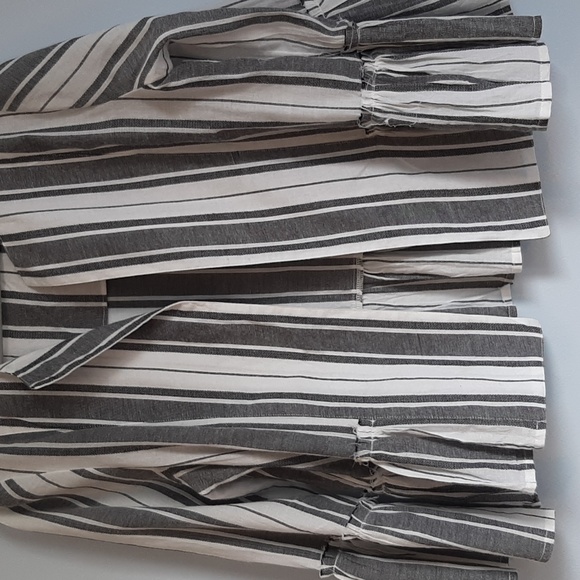 Lightweight striped blazer with flare sleeve and hem - Picture 4 of 9